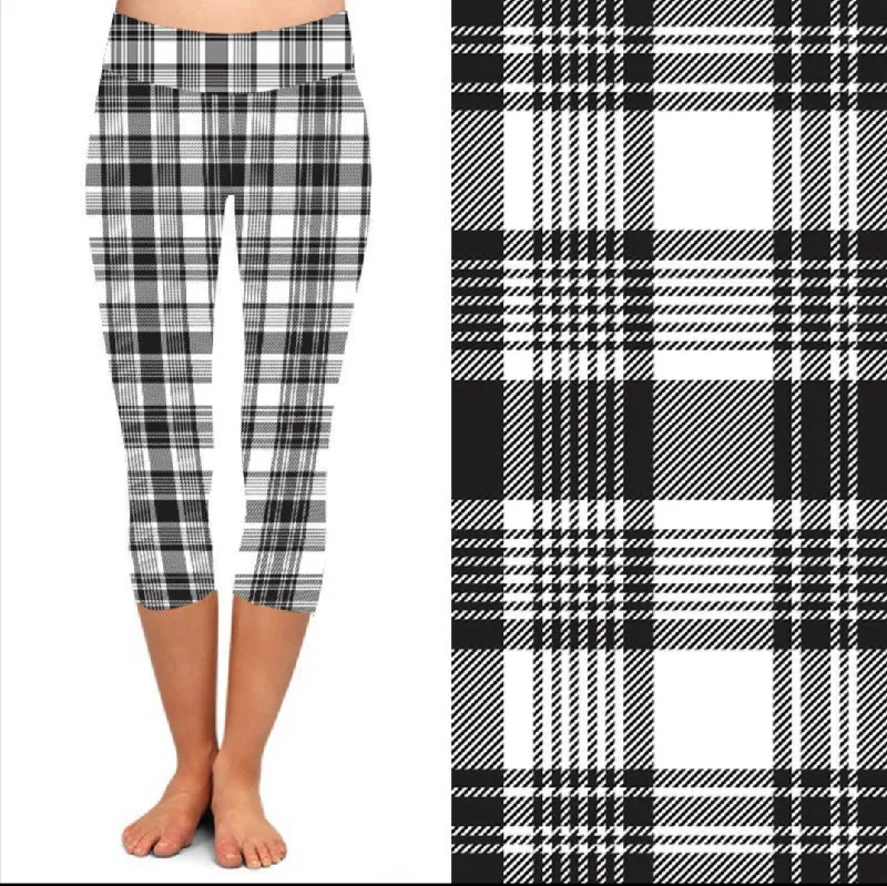 24/7 Capri Leggings – Black & White Tartan