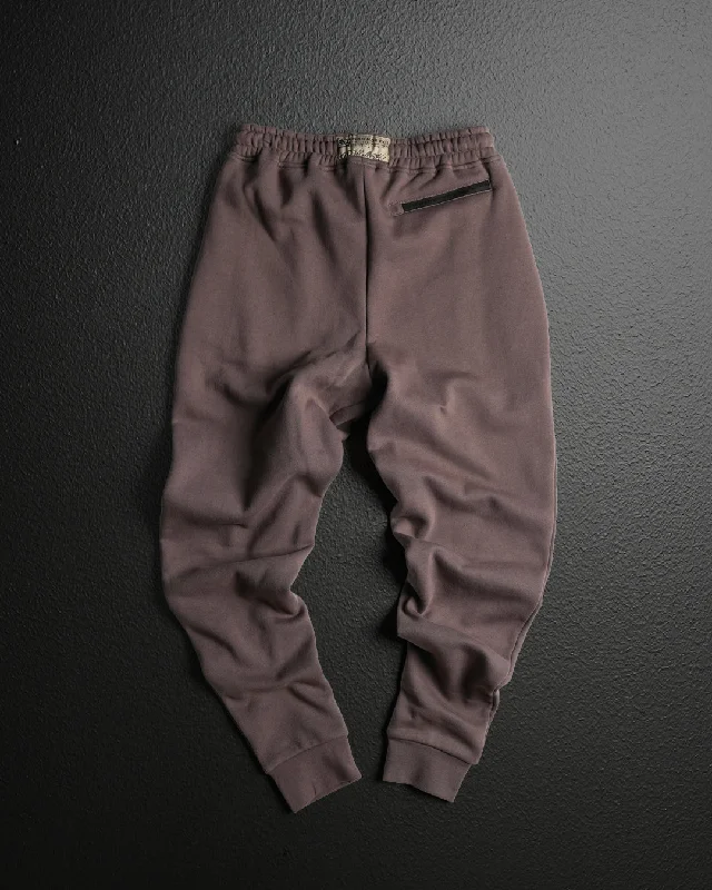 EMBOSSED FITTED JOGGERS-EARTH