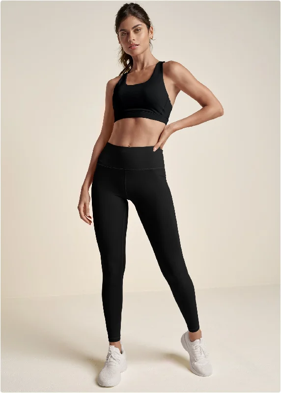 Back keyhole sports bra  - Black